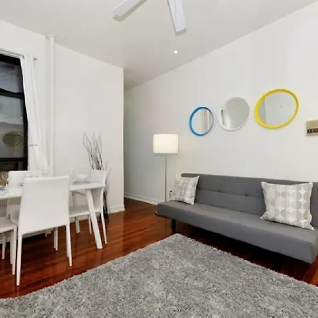 One Bedroom Apartment In Upper West Side New York