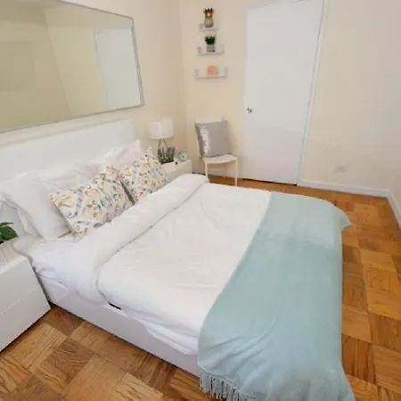 Family Two-bedroom Apartment *