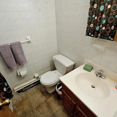 Three-bedroom In Midtown New York