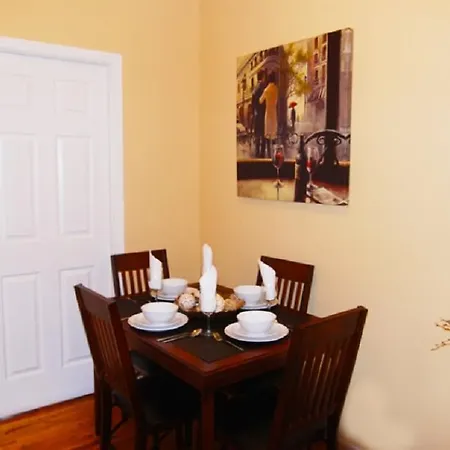 Apartment One-bedroom W/sofa Bed New York