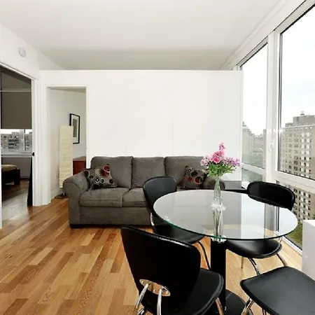 Two-bedroom Luxury Columbus Ave * New York