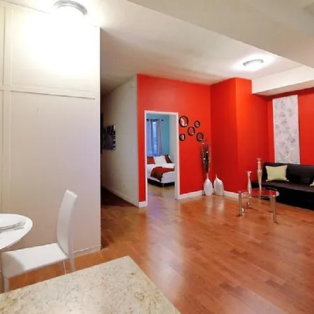 3 Bedroom In Midtown South Apartment *