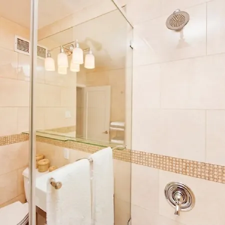 One-bedroom On 7th Apartment