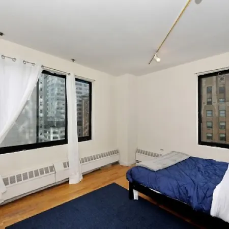 Six Bedroom On Greenwich Street New York