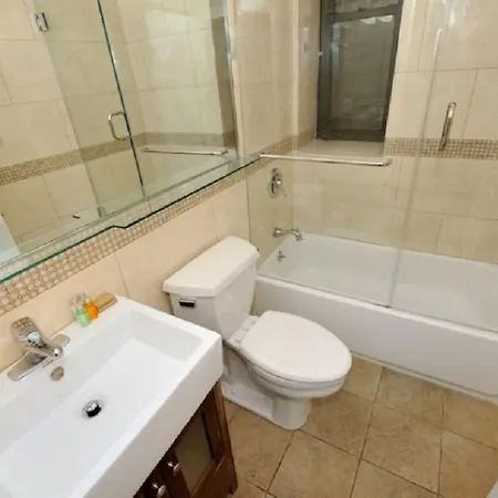 Seventh Avenue One-bedroom New York