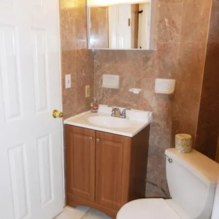 Apartment One-bedroom W/sofa Bed New York