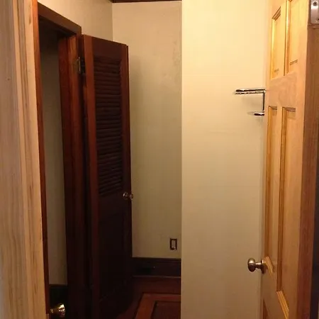 In Flushing With Lakeview Apartment *
