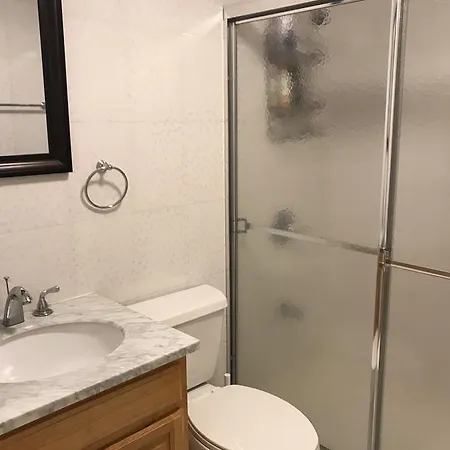 In Flushing With Lakeview Apartment *