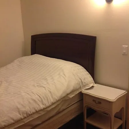 In Flushing With Lakeview Apartment New York