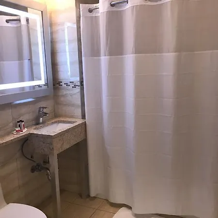 Days By Wyndham Brooklyn Crown Heights 2*