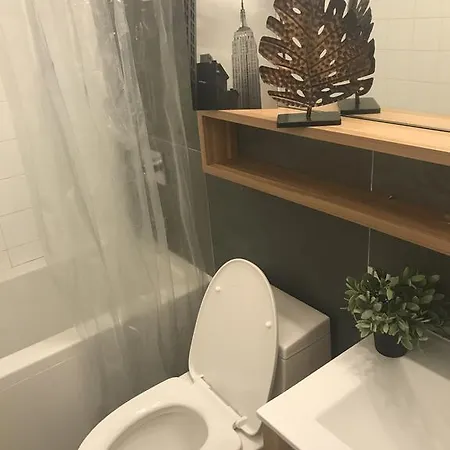The Pandora Guest house New York