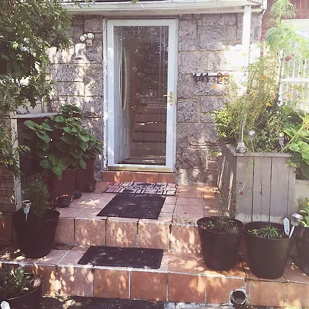 Sunny Three Bedroom House