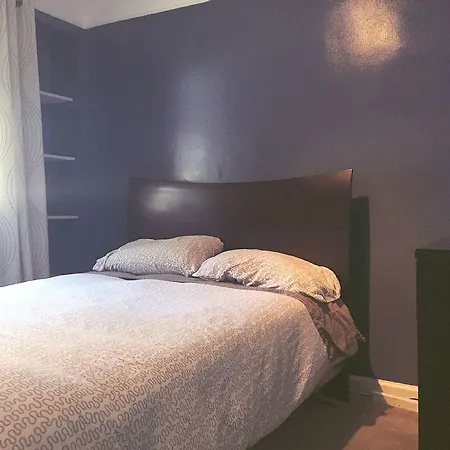 Holiday home Sunny Three Bedroom House New York