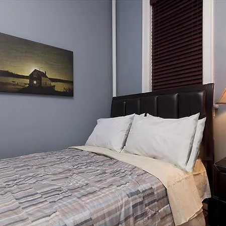 Chic 2 Bedrooms Near Times Square Apartment *