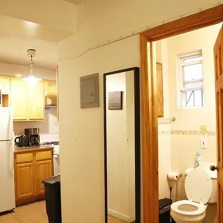 Two-bedroom Apartment, Express Subway At Columbia Hospital