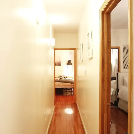 Two-bedroom Apartment, Express Subway At Columbia Hospital New York
