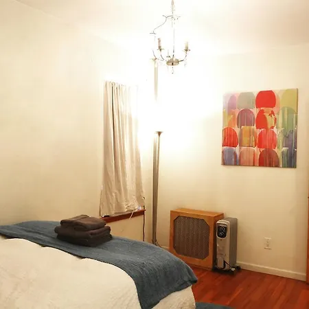 Two-bedroom Apartment, Express Subway At Columbia Hospital New York