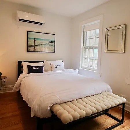 Carriage House & Courtyard New York