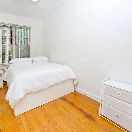 Upper East One Bedroom Apartment New York