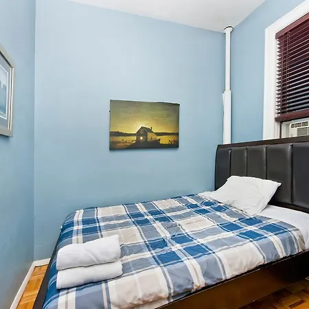 Cozy Two Bedrooms Near Times Sq - Nyc *