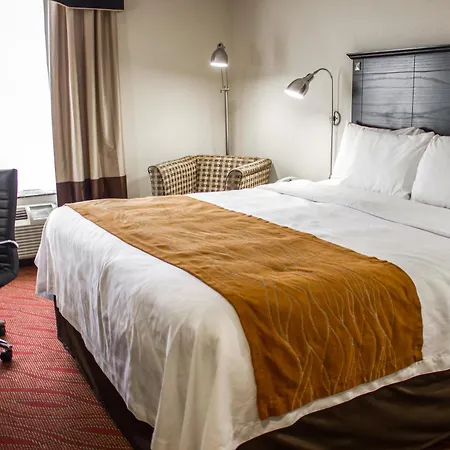 Hotel Comfort & Laguardia Airport 4*