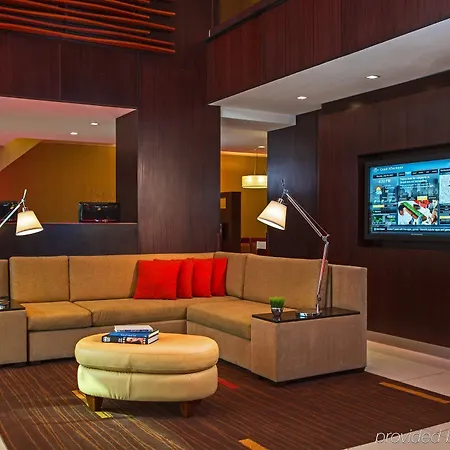 Courtyard By Marriott Manhattan / Soho 4*
