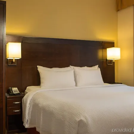 Courtyard By Marriott Manhattan / Soho 4*