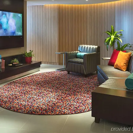 Courtyard By Marriott Manhattan/herald Square