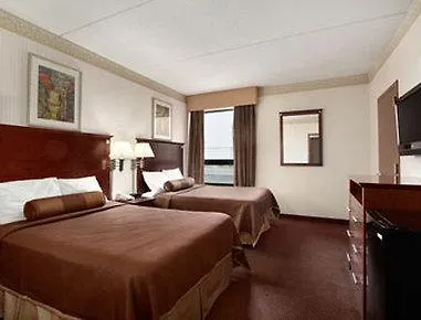 Hotel Howard Johnson Queens Village