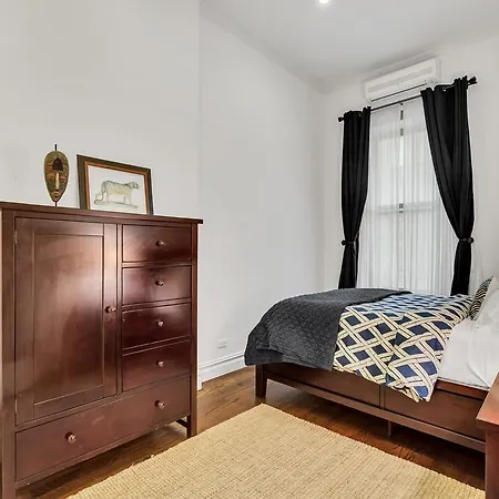 3/2 Columbus Circle #3 Apartment *