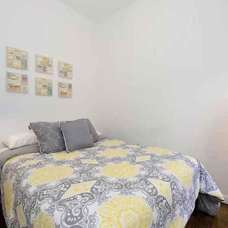 Apartment East Village Convenient