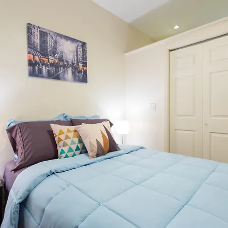 Your 2bdr In Times Square Apartment New York
