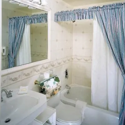 Excelsior Hotel 3*