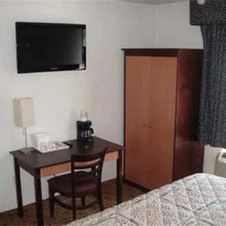 Hotel Super 8 By Wyndham Brooklyn / Park Slope