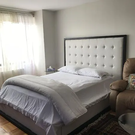 Beautiful Private Short Ride To Midtown Apartment New York