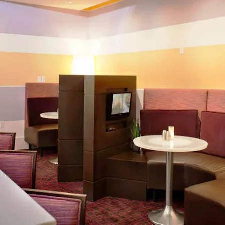 Courtyard By Marriott Jfk Airport New York