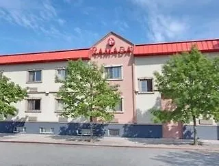 Ramada By Wyndham Bronx Hotel