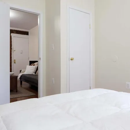 Three- Bedroom On 5th Ave Apartment New York