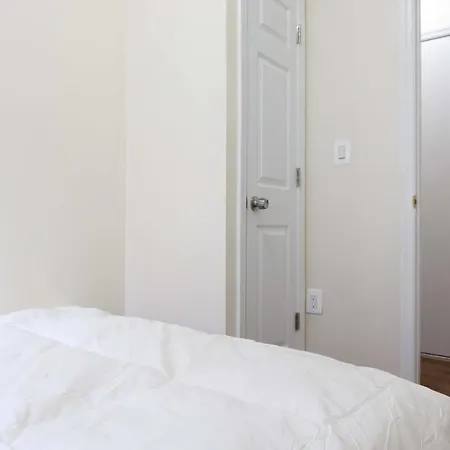 Three- Bedroom On 5th Ave * New York
