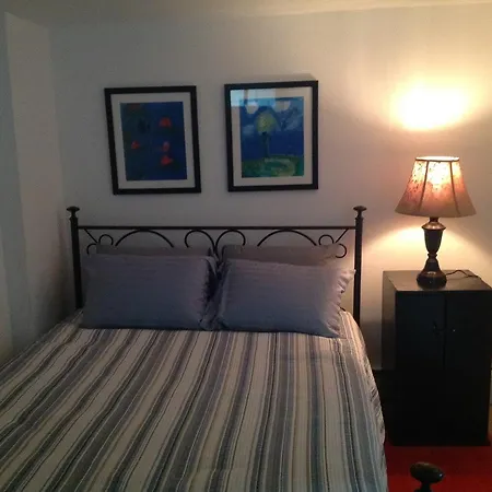 Brooklyn Town House Apartment *