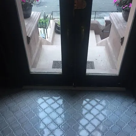 Apartment Luxurious Budget Brooklyn Studio