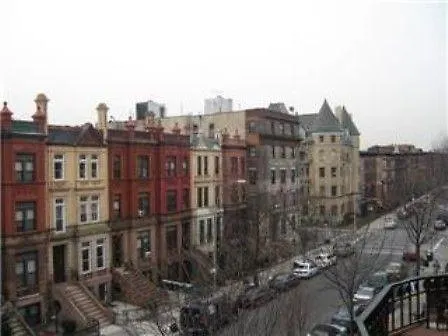 Spacious Luxurious Brooklyn Brownstone Studio *