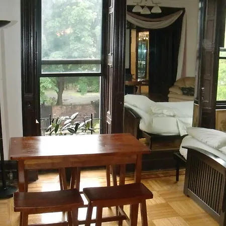 Spacious Luxurious Brooklyn Brownstone Studio Apartment New York