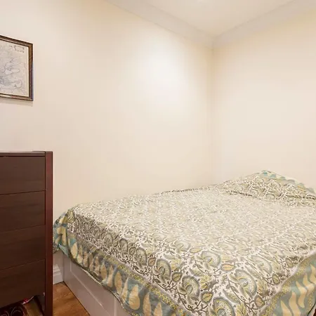 Apartment Cozy 1bed/1bath Close To Central Park New York