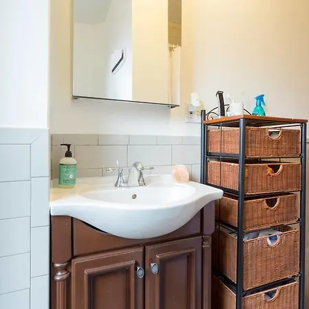 Cozy 1bed/1bath Close To Central Park Apartment