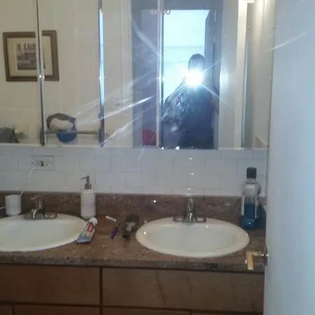 Posh Spacious 1 Bedroom In Prime Soho Apartment