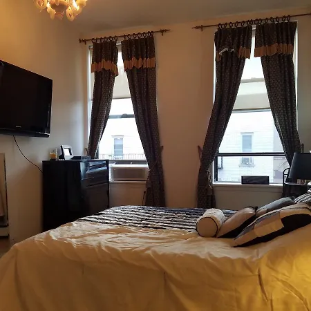 Posh Spacious 1 Bedroom In Prime Soho * New York