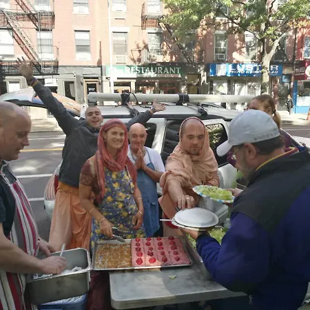 Hostel Interfaith Retreats