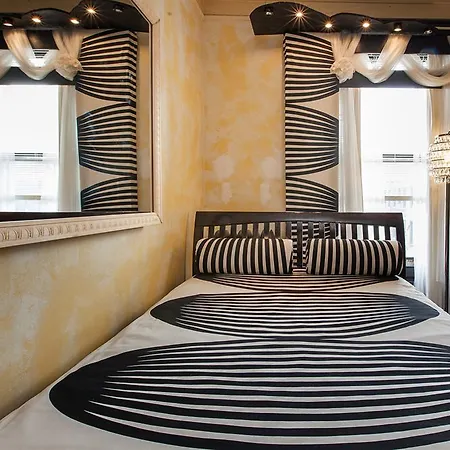 The International Cozy New York