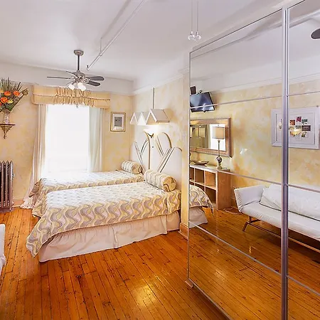 The International Cozy 3* New York